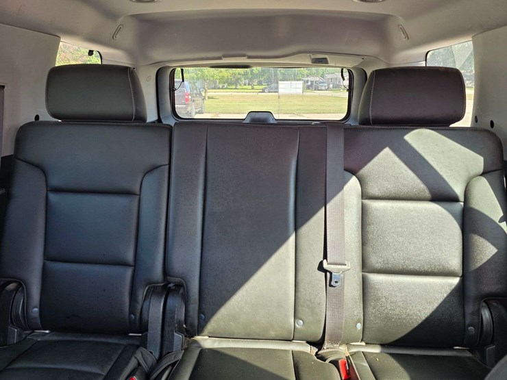 2019-chevrolet-tahoe-image-33