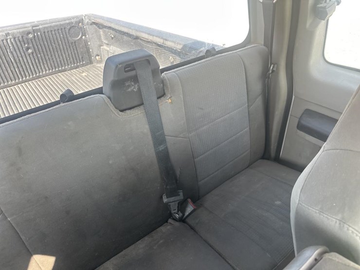 2010-ford-f250-image-32
