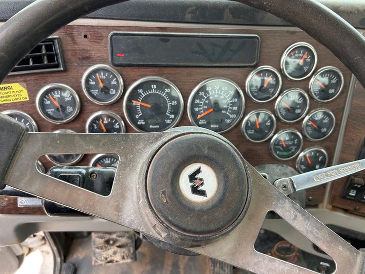 2013-western-star-4900-image-33