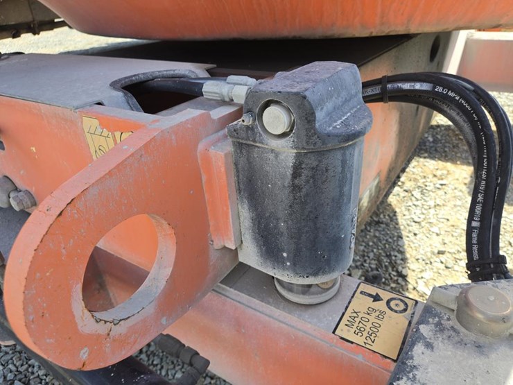 2015-jlg-600aj-image-37