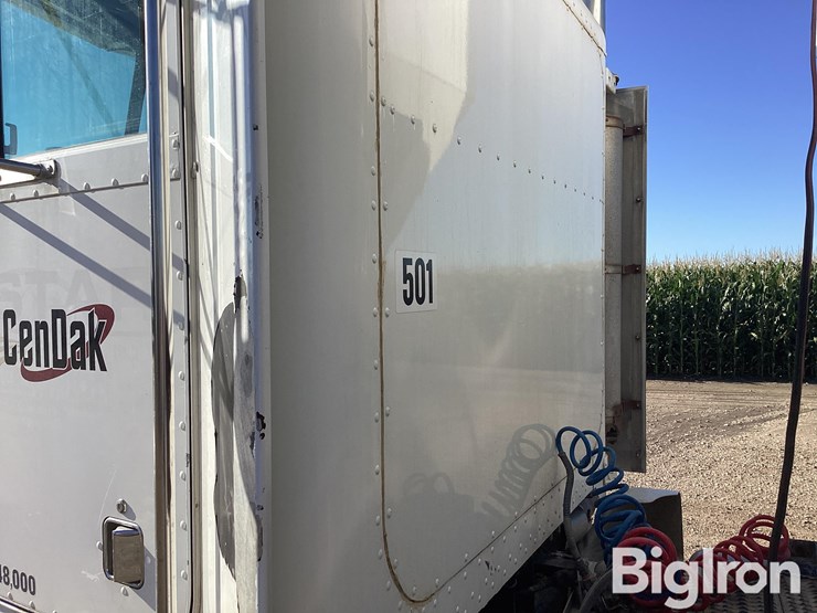 1997-peterbilt-377-image-16