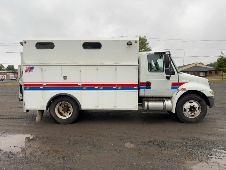 2002-international-durastar-4300-image-6