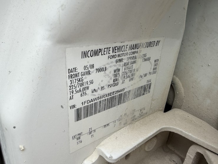 2008-ford-f550-image-42