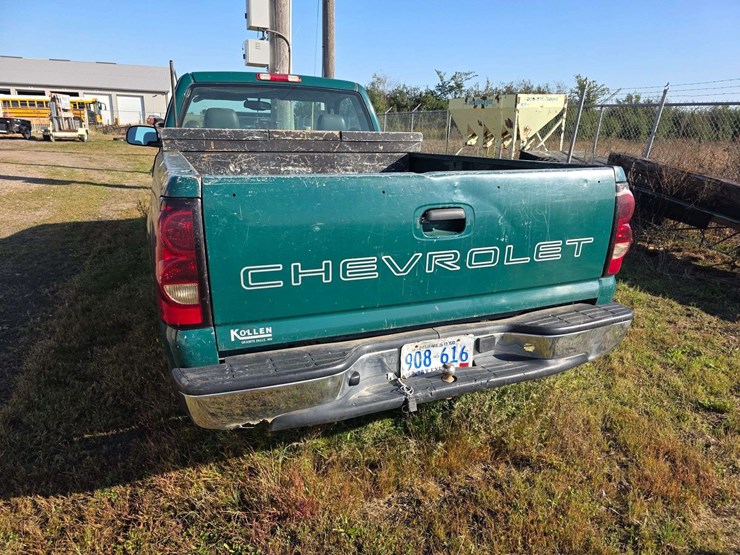 2005-chevrolet-1500-image-9
