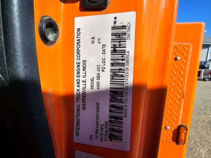 2006-international-durastar-4400-image-35