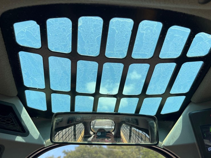 2024-caterpillar-299d3-image-29