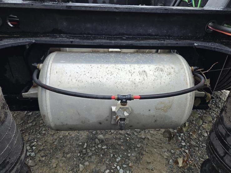 2024-globe-lowboy-image-47