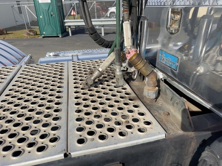 2007-kenworth-t800-image-14