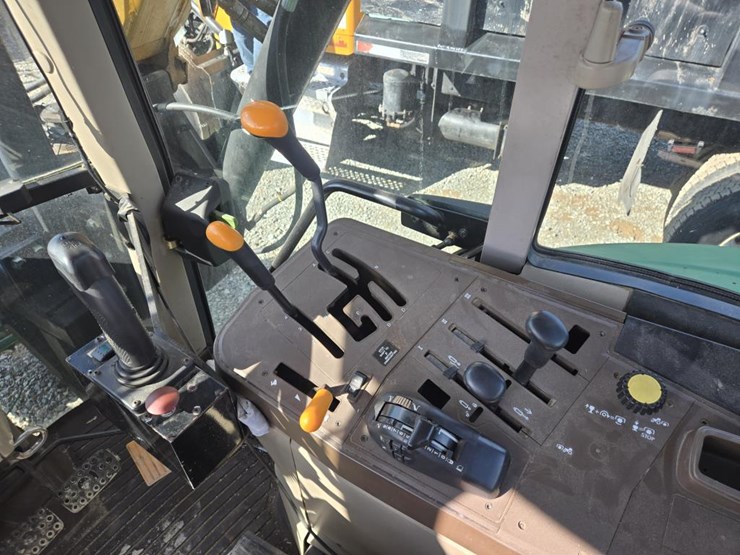 2003-john-deere-6615-image-35