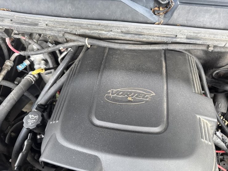 2008-cadillac-escalade-image-27