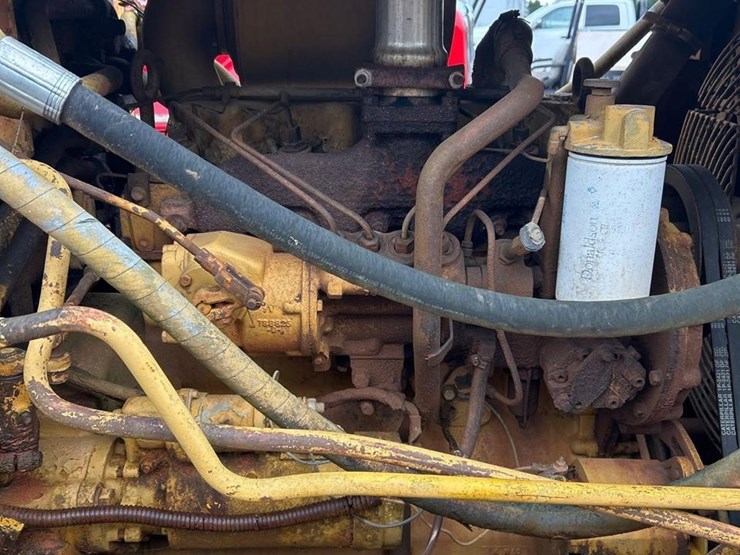 caterpillar-d4d-image-16