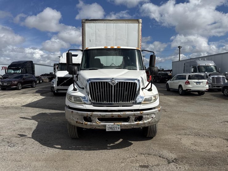 2007-international-durastar-4400-image-8