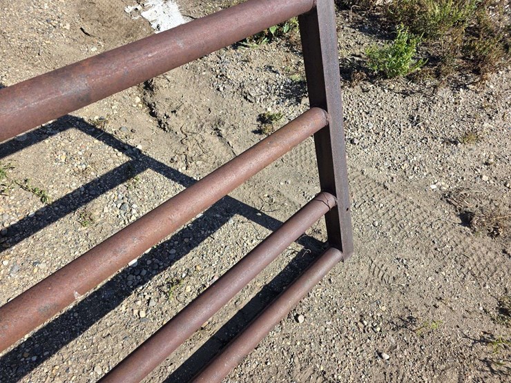 19’9”-x-4’-–-5-bar-homemade-heavy-duty-gate-*seller-is-going-south,-item-needs-to-be-removed-by-octo-image-7