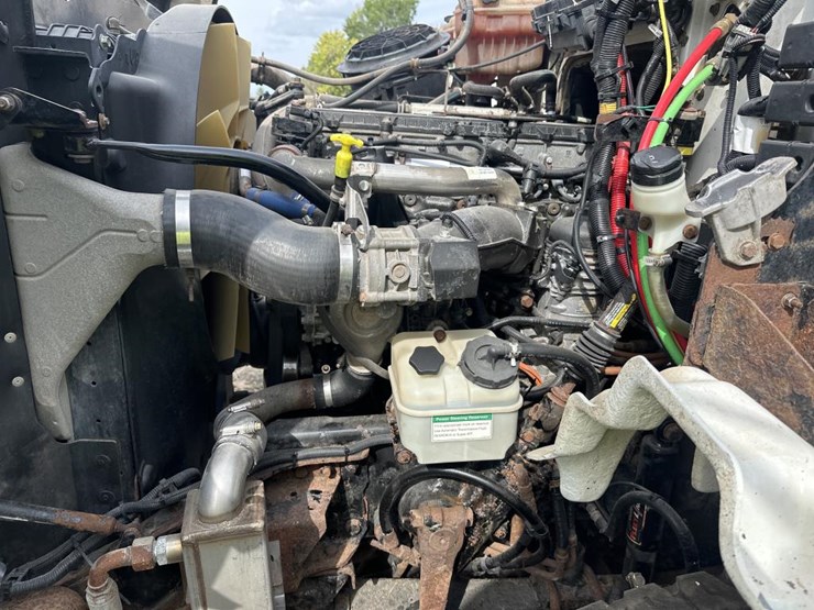 2015-western-star-4700sb-image-30