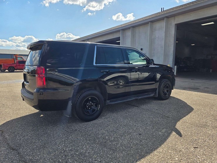 2019-chevrolet-tahoe-image-9