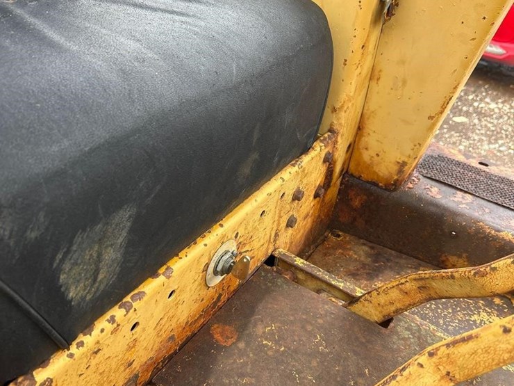 caterpillar-d4d-image-11