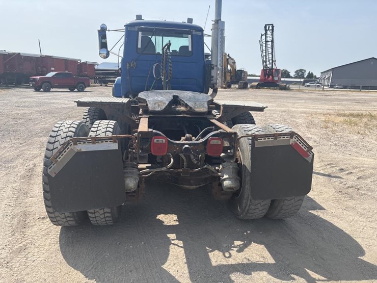 2000-mack-rd600-image-3