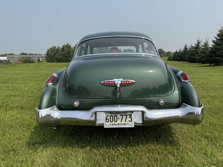 #1062-•-1949-buick-series-50-super-sedan-image-3