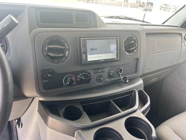 2023-ford-e450-image-48