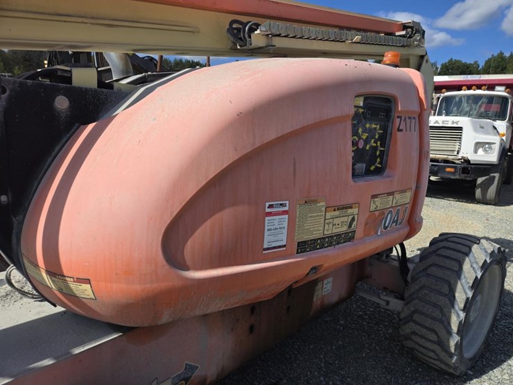 2015-jlg-600aj-image-52