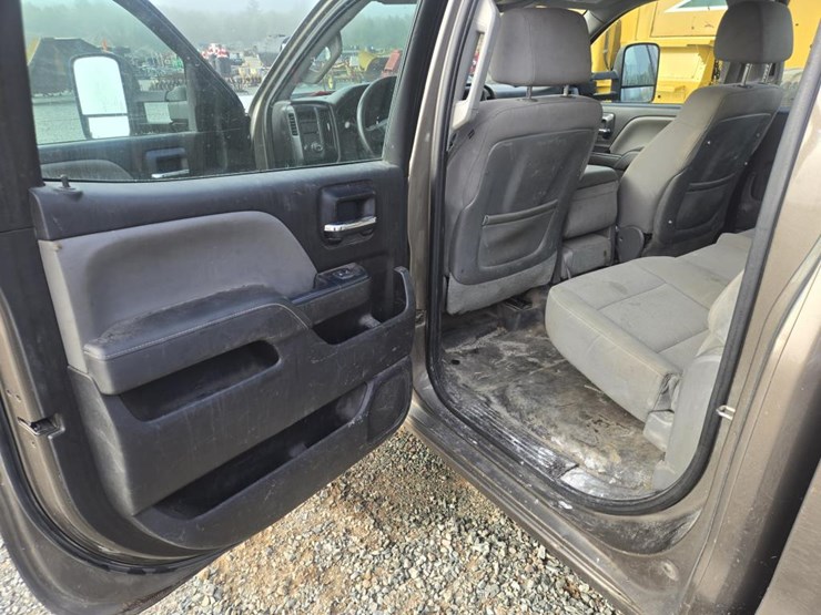 2015-chevrolet-2500-image-38