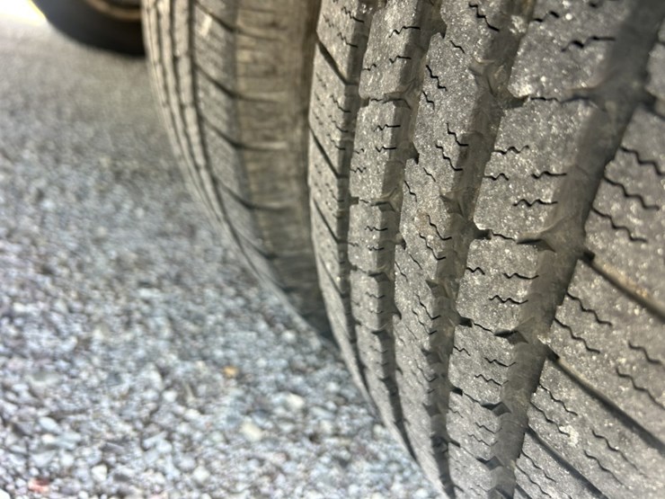 2017-ford-e450-image-96