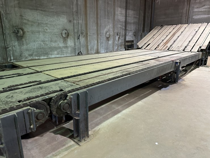 #1592-•-33'-lumber-deck-image-2