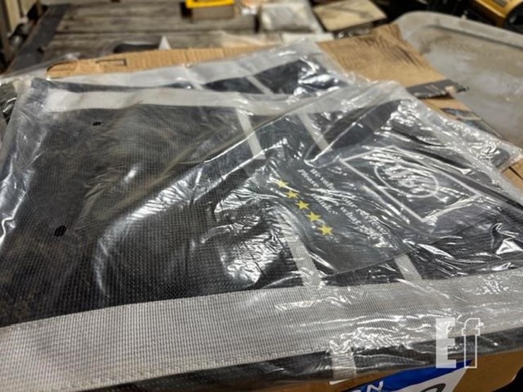 (2)-boxes-of-mesh-tote-bags-image-2