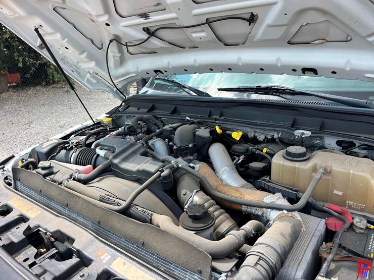 2012-ford-f550-image-10