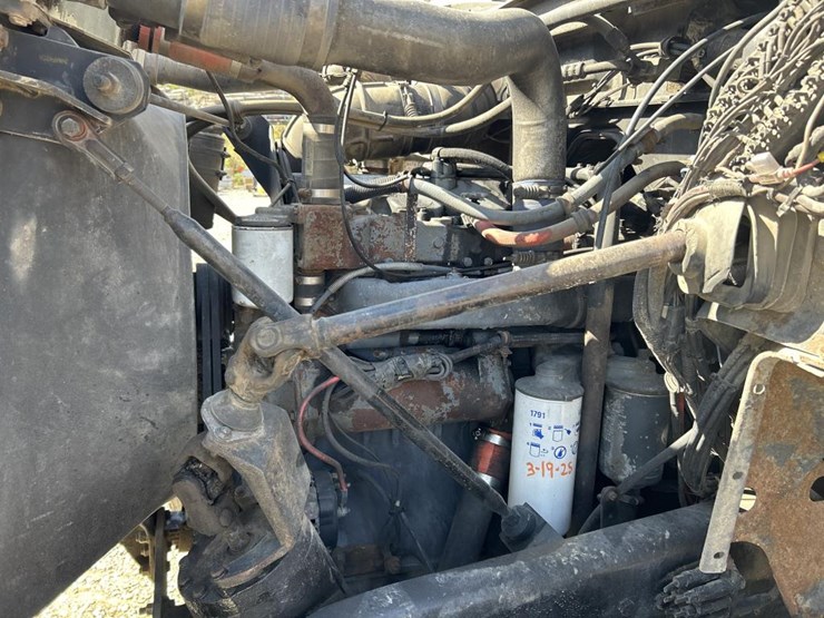 1995-mack-dm690s-image-47