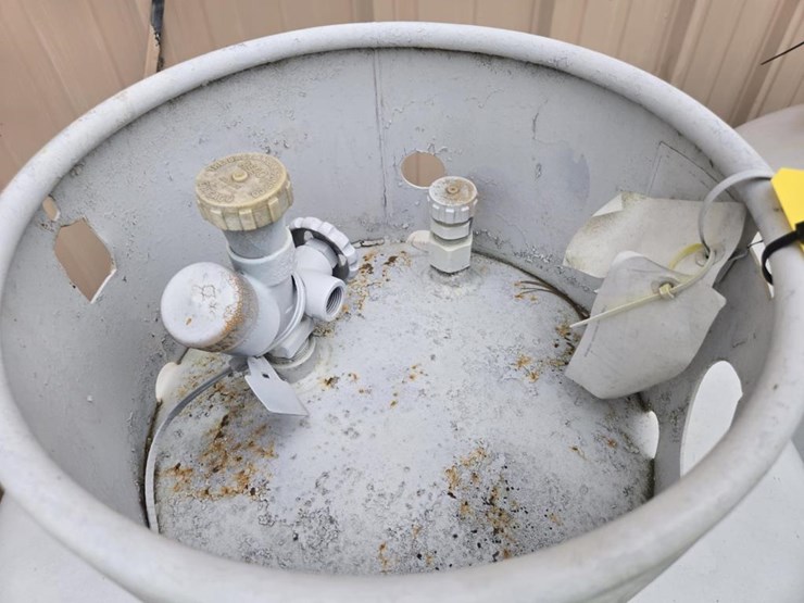 #2847-•-120-gallon-lp-tank-image-2