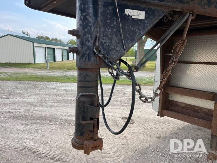 2006-doolittle-gooseneck-enclosed-trailer-(jn3074)-image-16