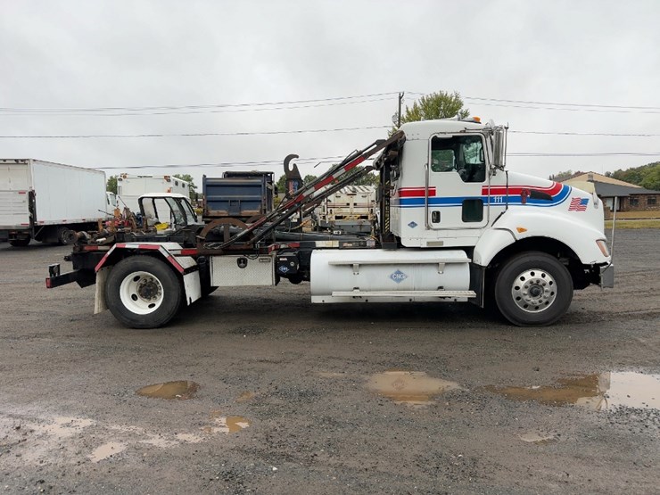 2015-kenworth-t440-image-6