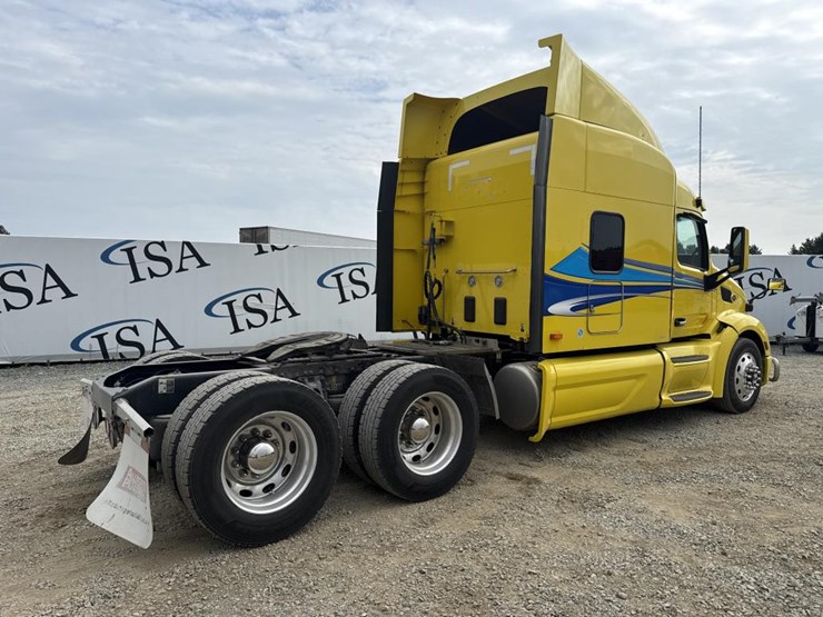 2019-peterbilt-579-image-5