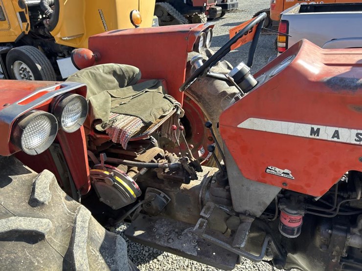 massey-ferguson-165-image-34