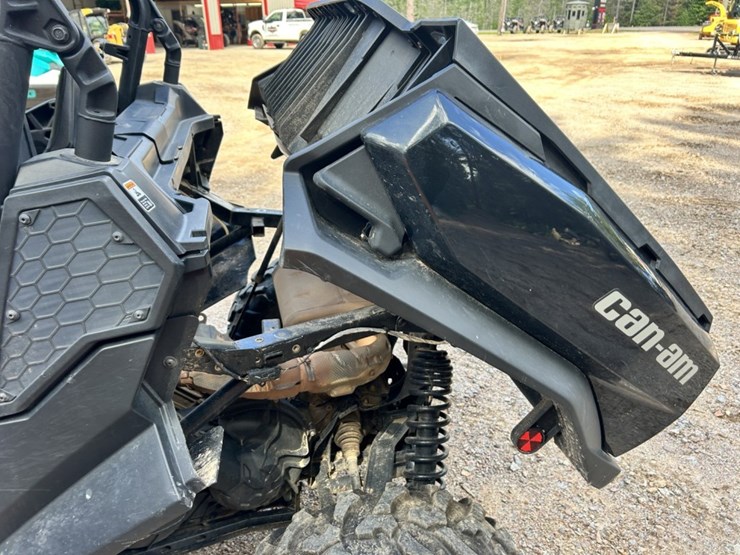 #1400-•-2023-can-am-commander-1000r-xt-image-25
