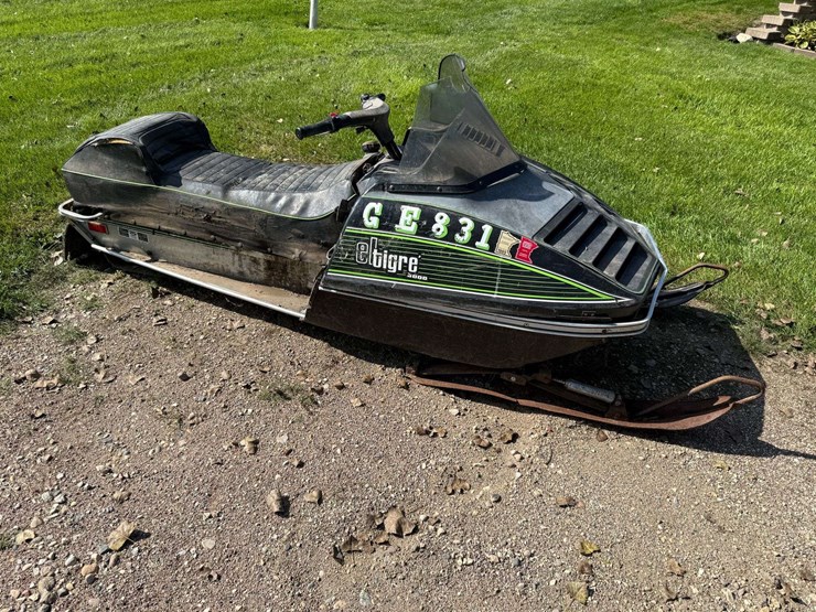 1976-arctic-cat-eltigre-5000-snowmobile,-2,412-miles,-has-not-ran-for-a-number-of-years,-engine-is-l-image-8