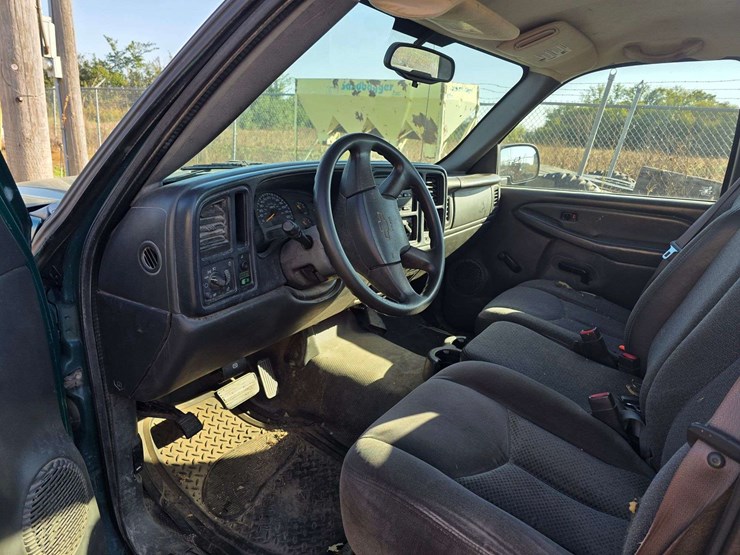 2005-chevrolet-1500-image-15