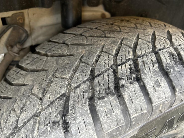 2017-ford-explorer-image-58