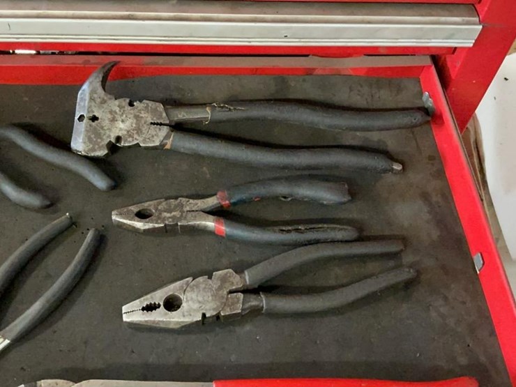 #105-•-us-general-tool-chest-and-assorted-tools-image-37