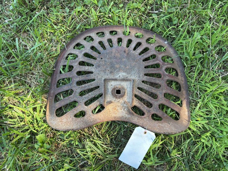 milwaukee-seat-image-2