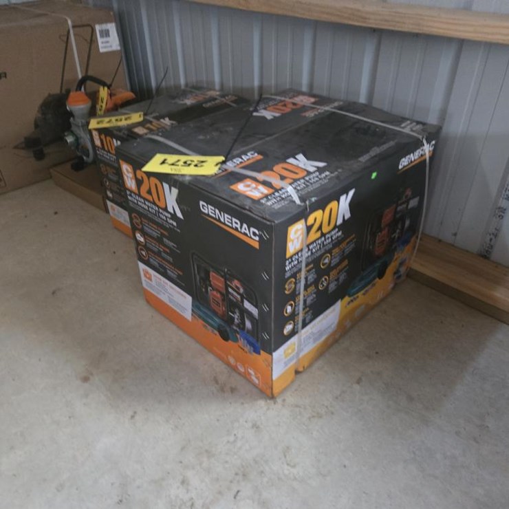 #2571 • Unused CW20K 2" Water Pump W/ Hose Kit