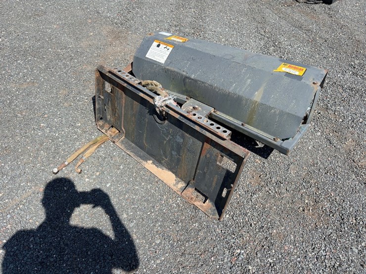 bobcat-48"-sweeper-image-3