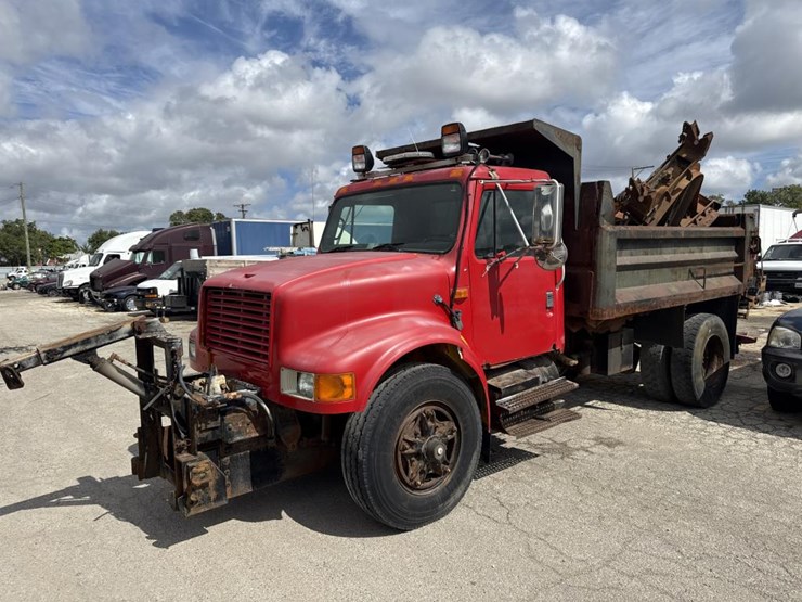 1992-international-4900-image-1