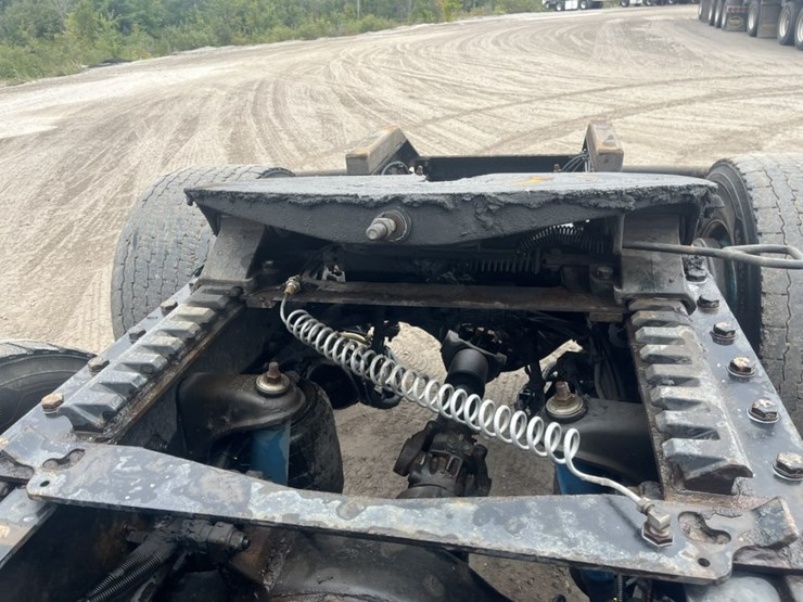 2020-kenworth-t680-image-33