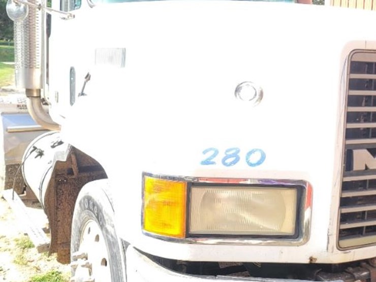 1992-mack-cl613-image-4