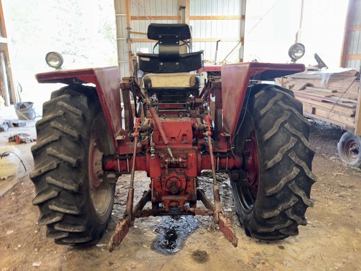 1965-farmall-656-tractor,-open-station,-gas,-nf,-fenders,-15.5-38-rears,-(3)-pair-of-rear-wheel-weig-image-7