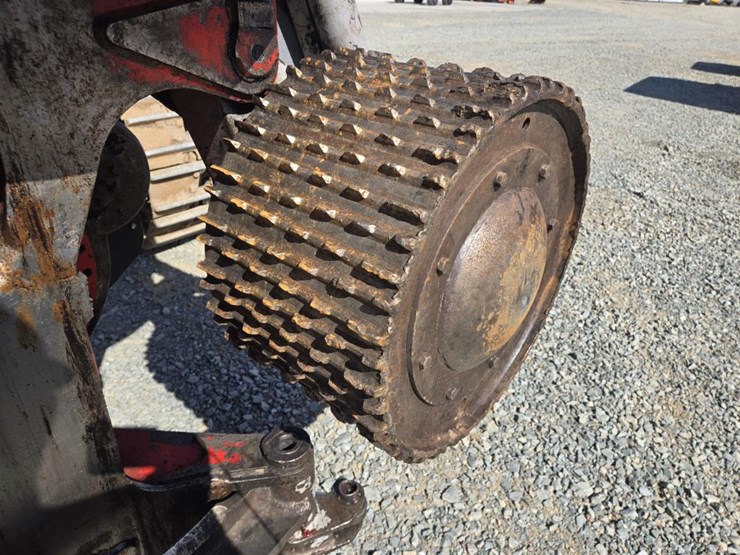 2010-timberpro-tn725b-image-13