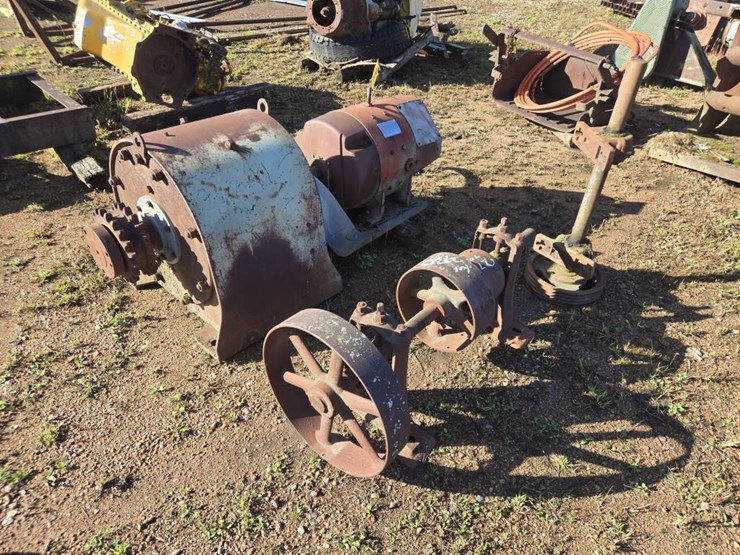 #2770-•-30-hp-electric-motor-w/-faulk-gear-box-image-3