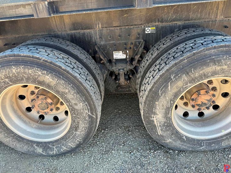 2019-peterbilt-367-image-25